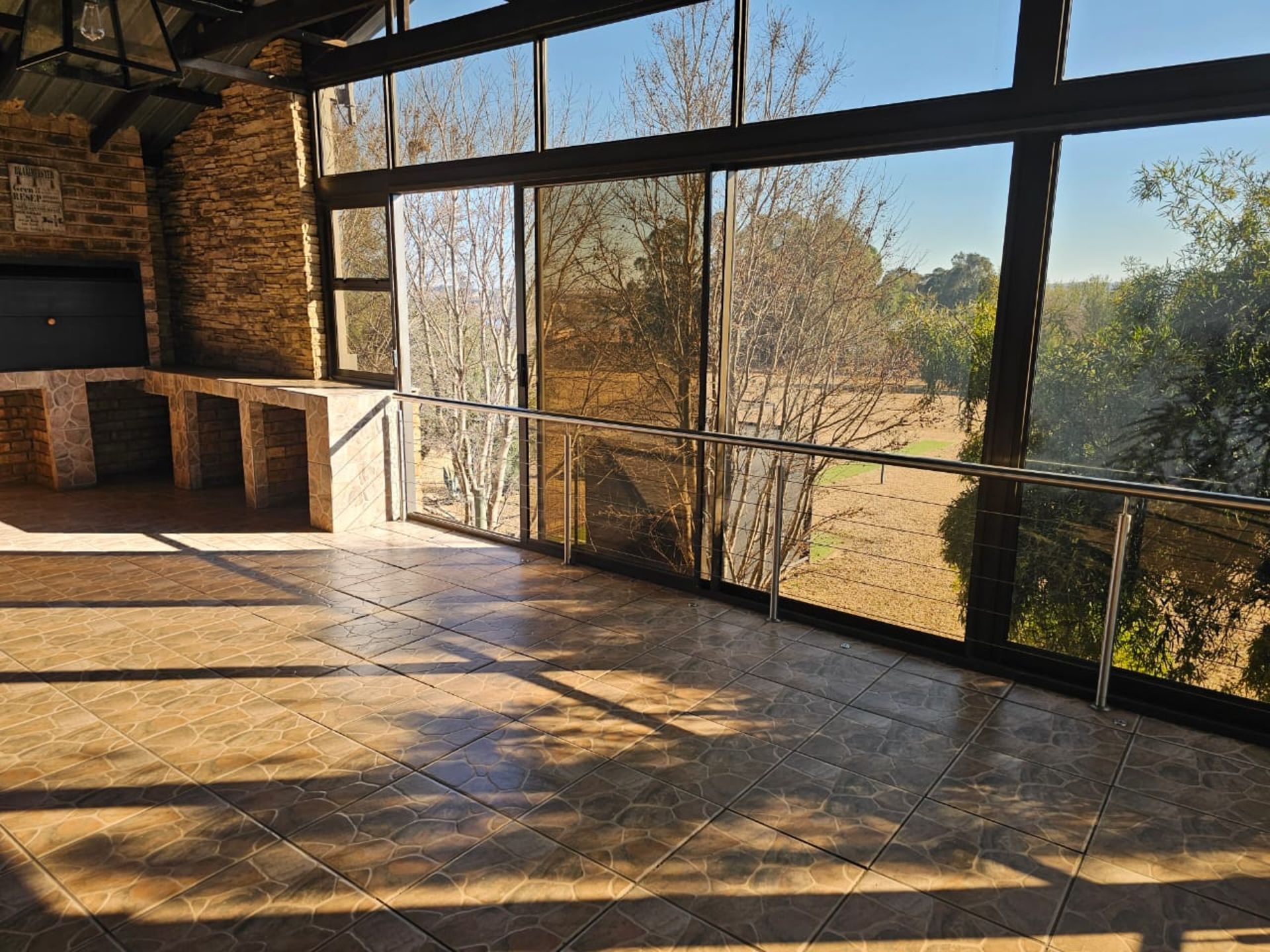 SPACIOUS 1 HECTARE PROPERTY WITH POOL & GUEST HOUSE - EQUIPPED WITH BACKUP SOLAR PLANT & WATER TANKS - Image 166 of 192