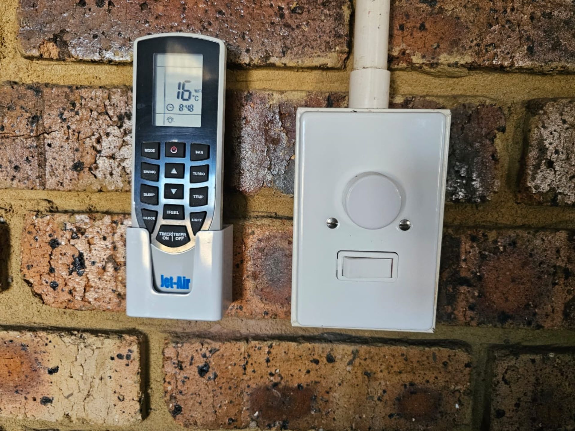 SPACIOUS 1 HECTARE PROPERTY WITH POOL & GUEST HOUSE - EQUIPPED WITH BACKUP SOLAR PLANT & WATER TANKS - Image 153 of 192