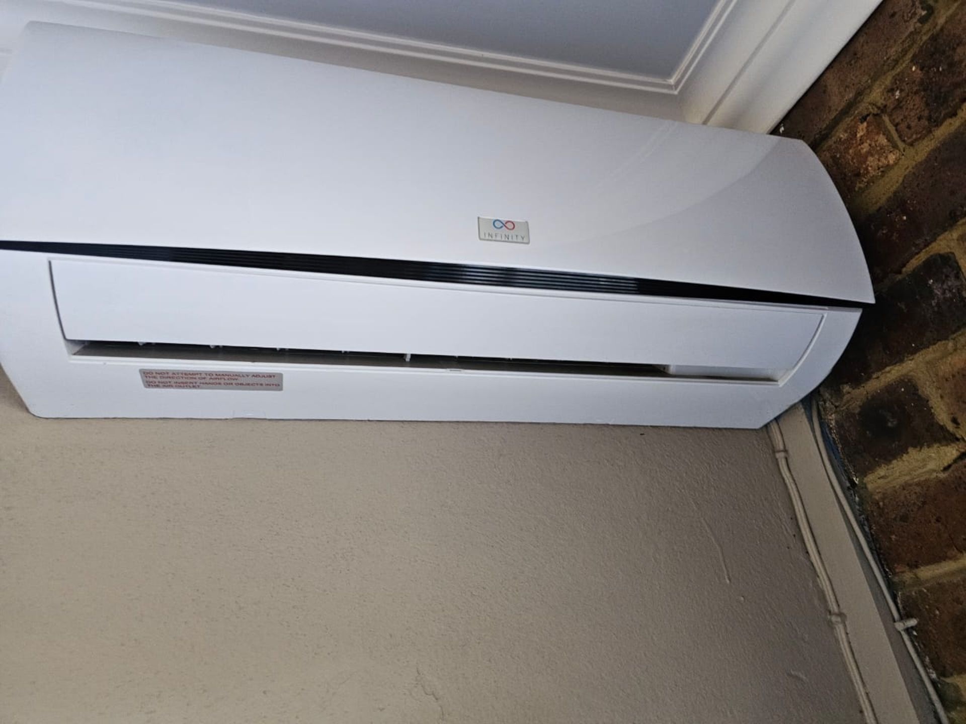 SPACIOUS 1 HECTARE PROPERTY WITH POOL & GUEST HOUSE - EQUIPPED WITH BACKUP SOLAR PLANT & WATER TANKS - Image 154 of 192