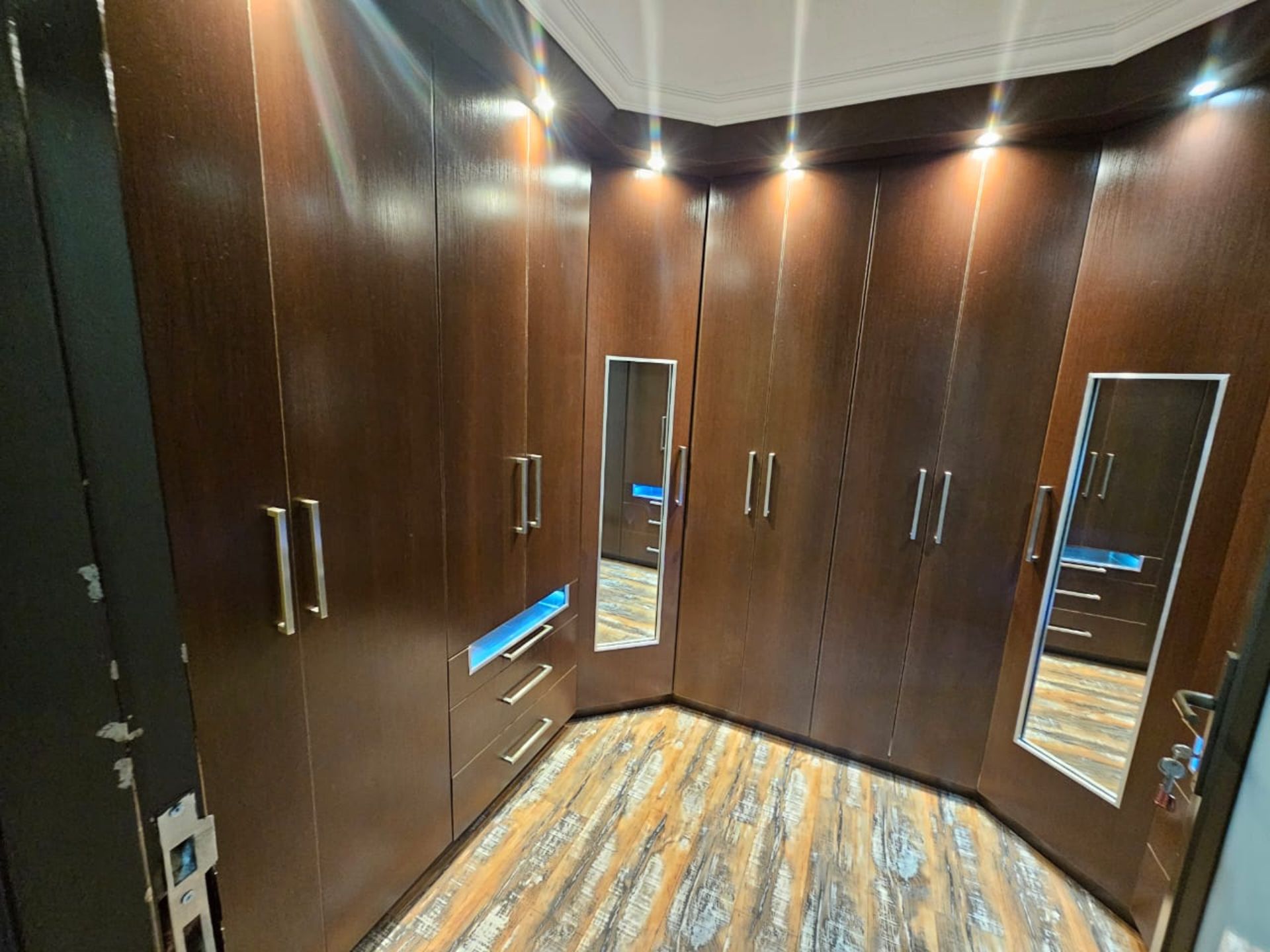 SPACIOUS 1 HECTARE PROPERTY WITH POOL & GUEST HOUSE - EQUIPPED WITH BACKUP SOLAR PLANT & WATER TANKS - Image 118 of 192