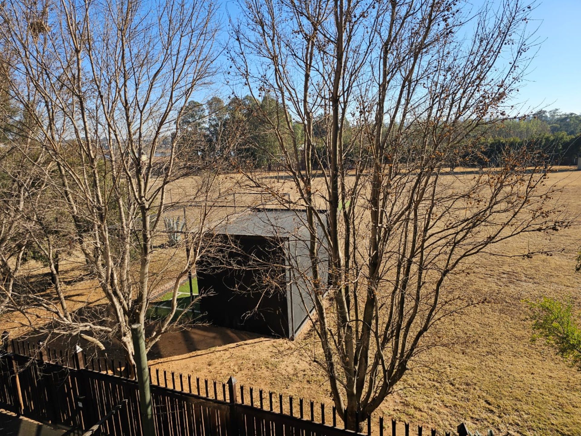 SPACIOUS 1 HECTARE PROPERTY WITH POOL & GUEST HOUSE - EQUIPPED WITH BACKUP SOLAR PLANT & WATER TANKS - Image 165 of 192