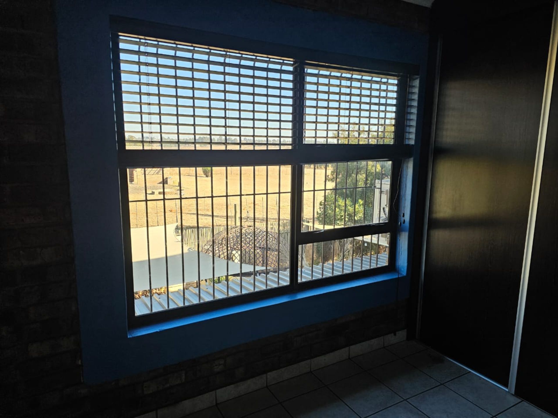 SPACIOUS 1 HECTARE PROPERTY WITH POOL & GUEST HOUSE - EQUIPPED WITH BACKUP SOLAR PLANT & WATER TANKS - Image 147 of 192