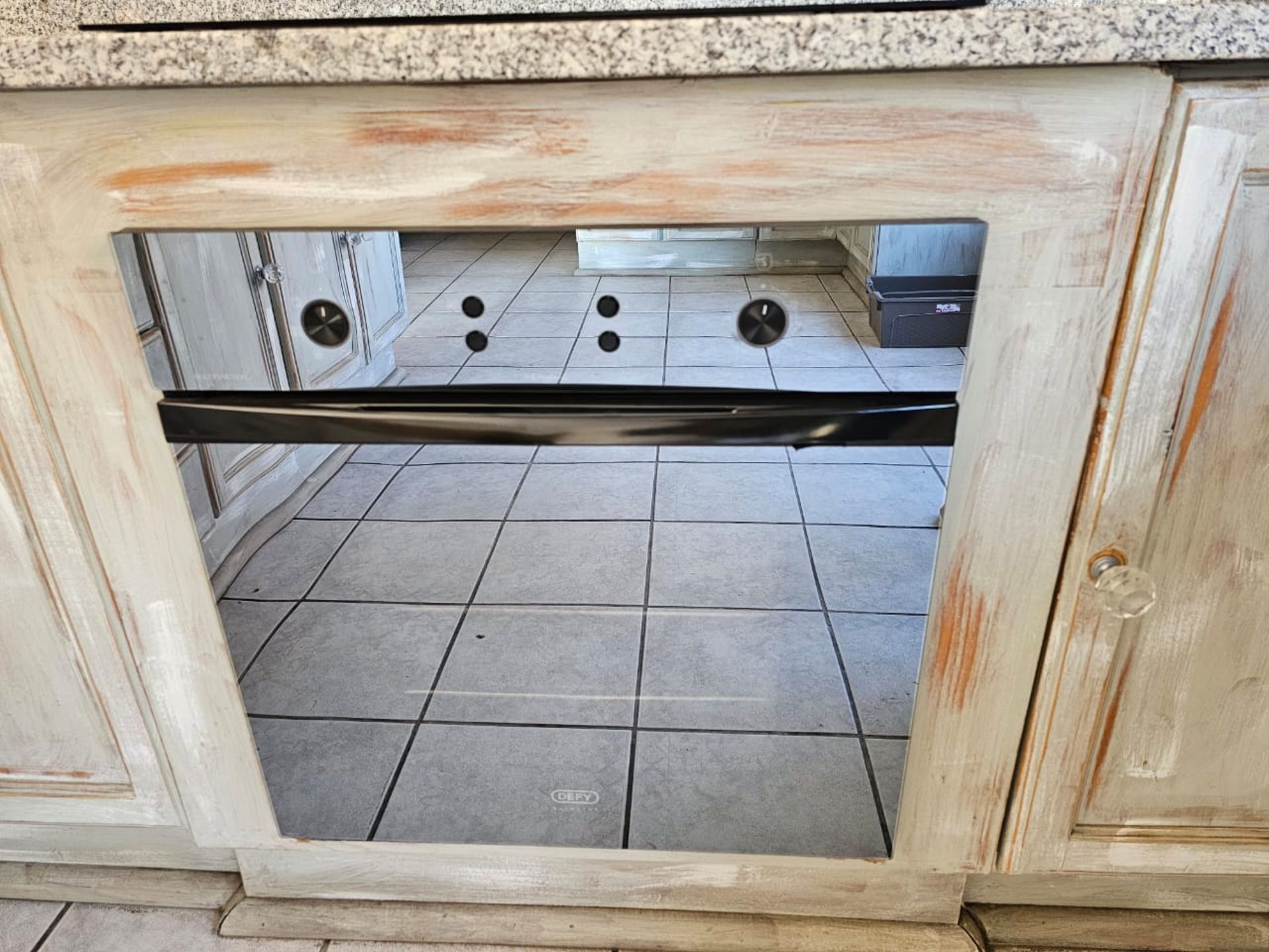 SPACIOUS 1 HECTARE PROPERTY WITH POOL & GUEST HOUSE - EQUIPPED WITH BACKUP SOLAR PLANT & WATER TANKS - Image 135 of 192