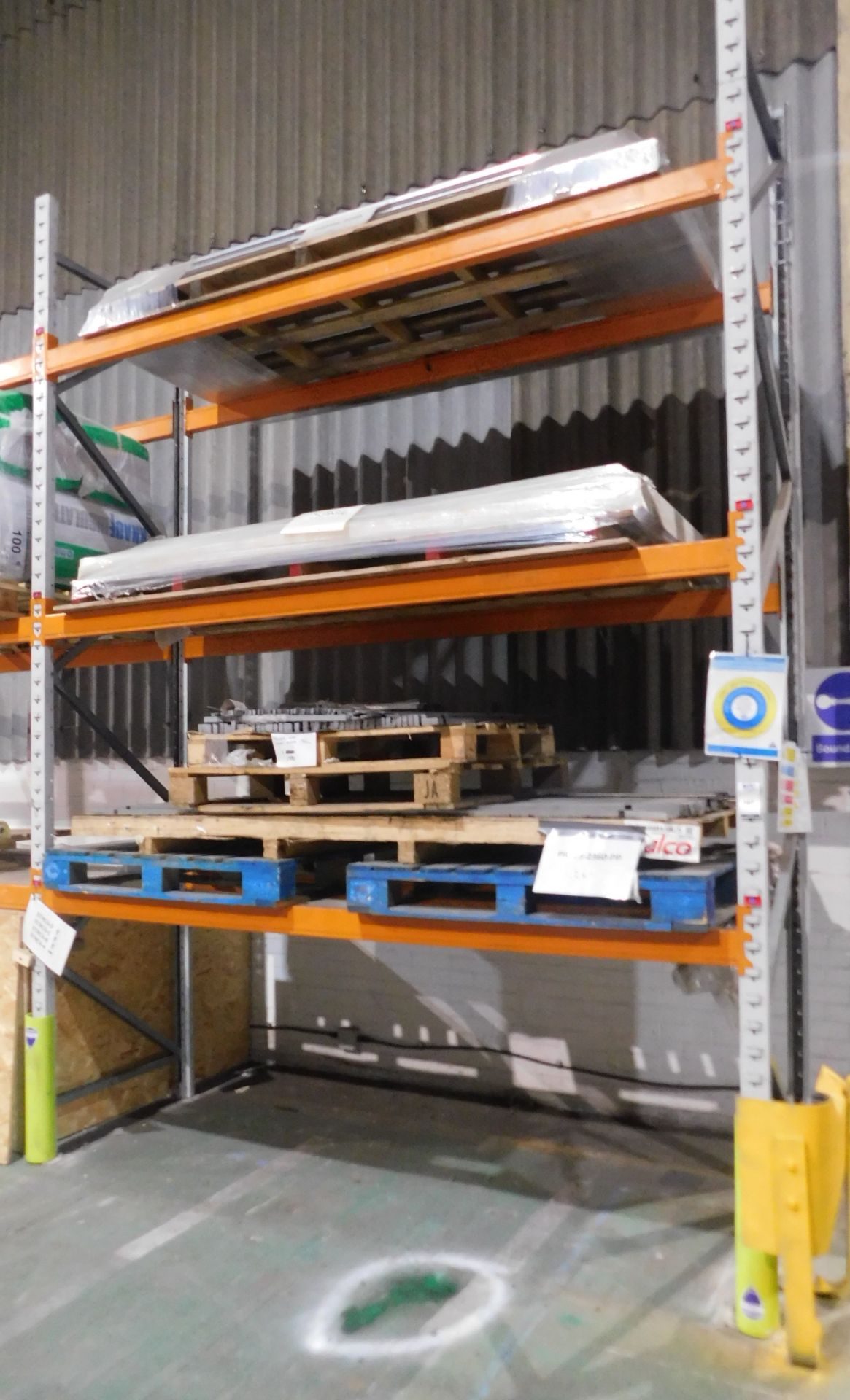 6 Bays of Apex Boltless Pallet Racking to Include 7 Uprights & 36 Cross ...