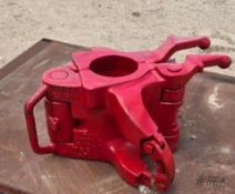 4 1/2 250 TON DRILL PIPE ELEVATOR