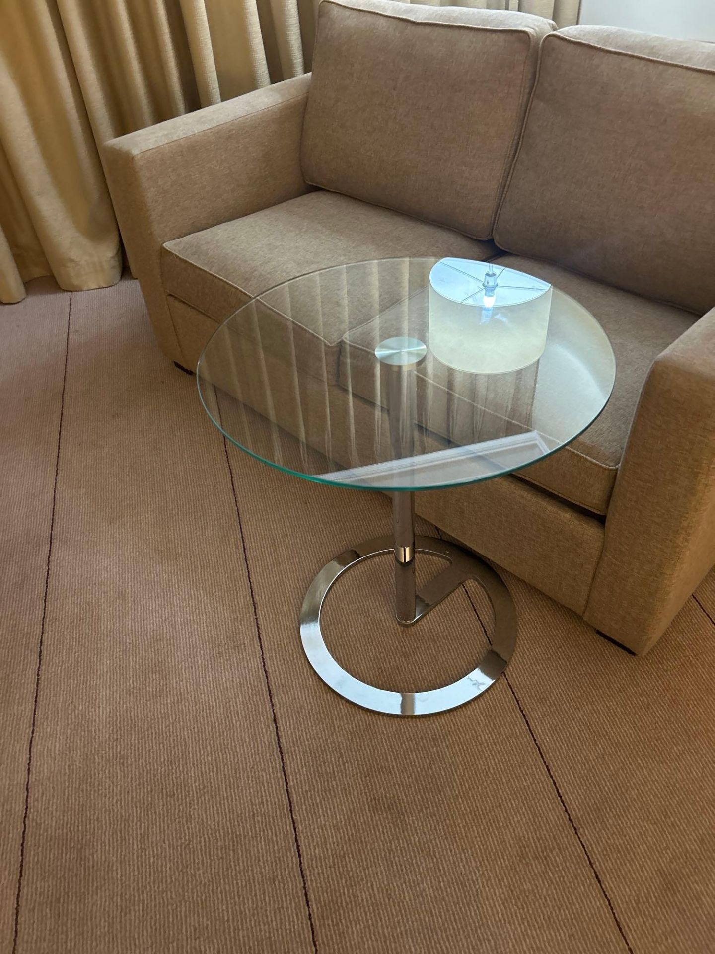 Complete contents of room comprising of divan base and Serta mattress 150 x 200cm, headboard with - Image 8 of 15