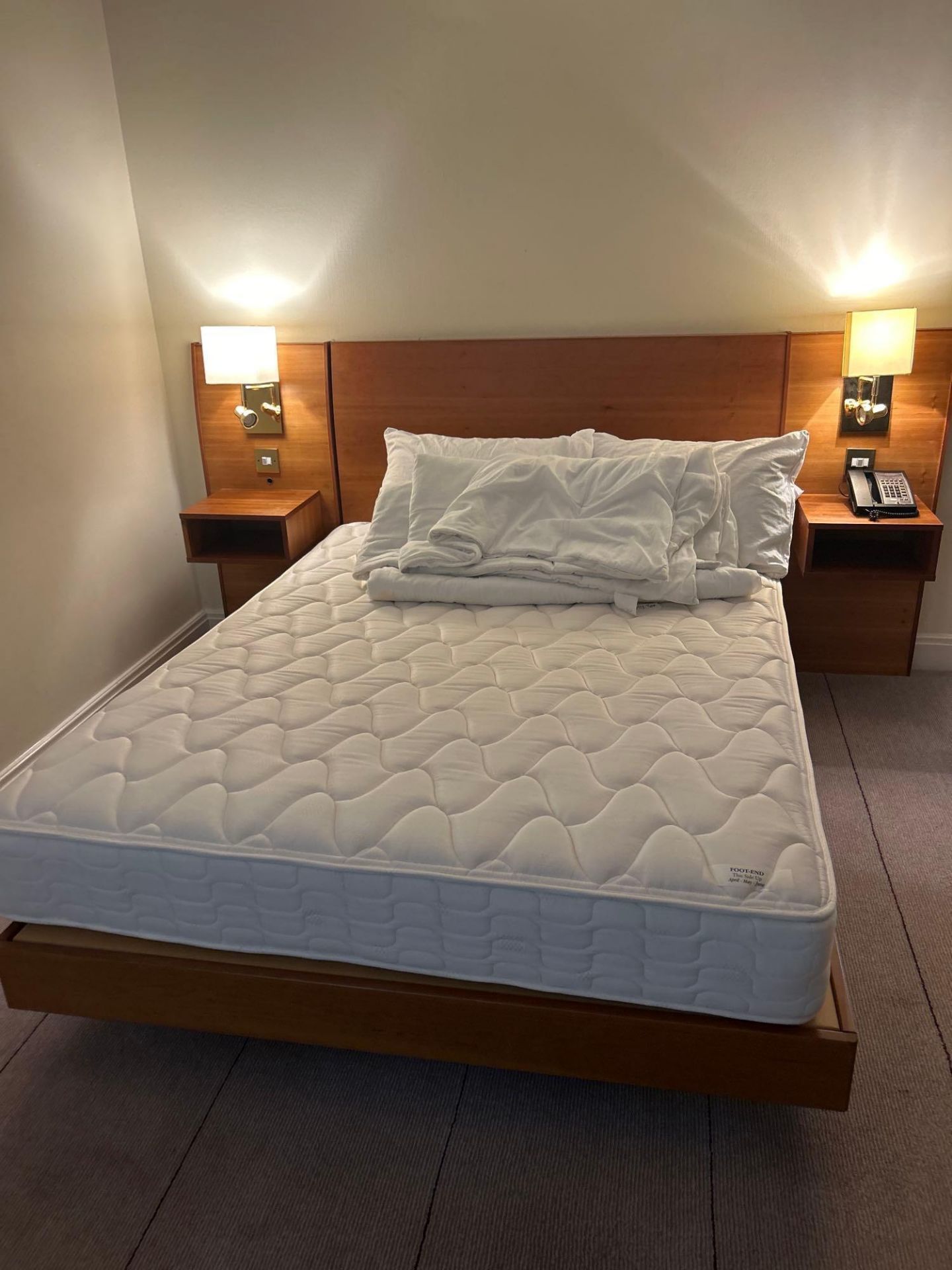 Complete contents of room comprising of divan base and Serta mattress 150 x 200cm, headboard with - Image 2 of 15