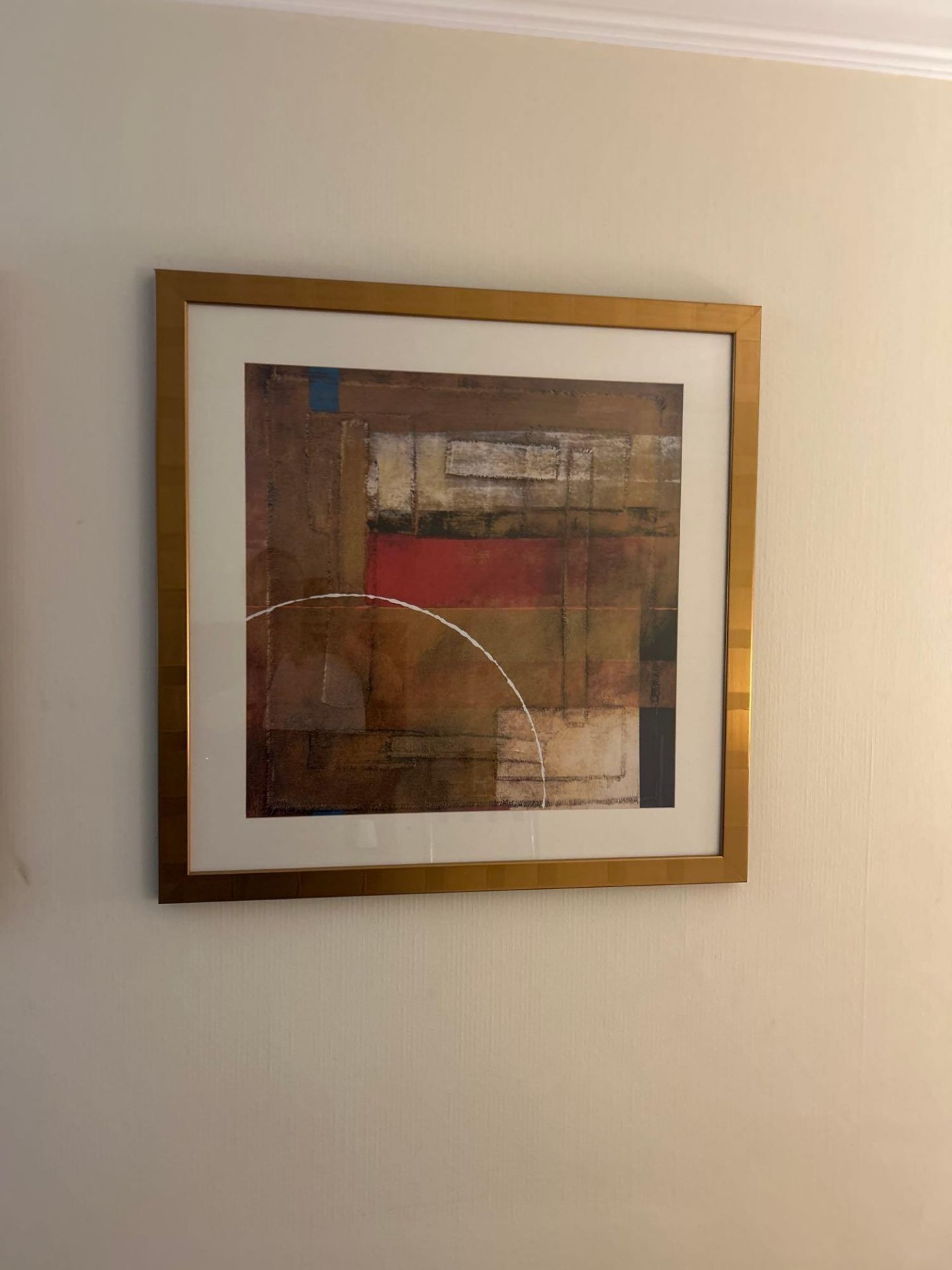 Complete contents of room comprising of divan base and Serta mattress 150 x 200cm, headboard with - Image 11 of 15