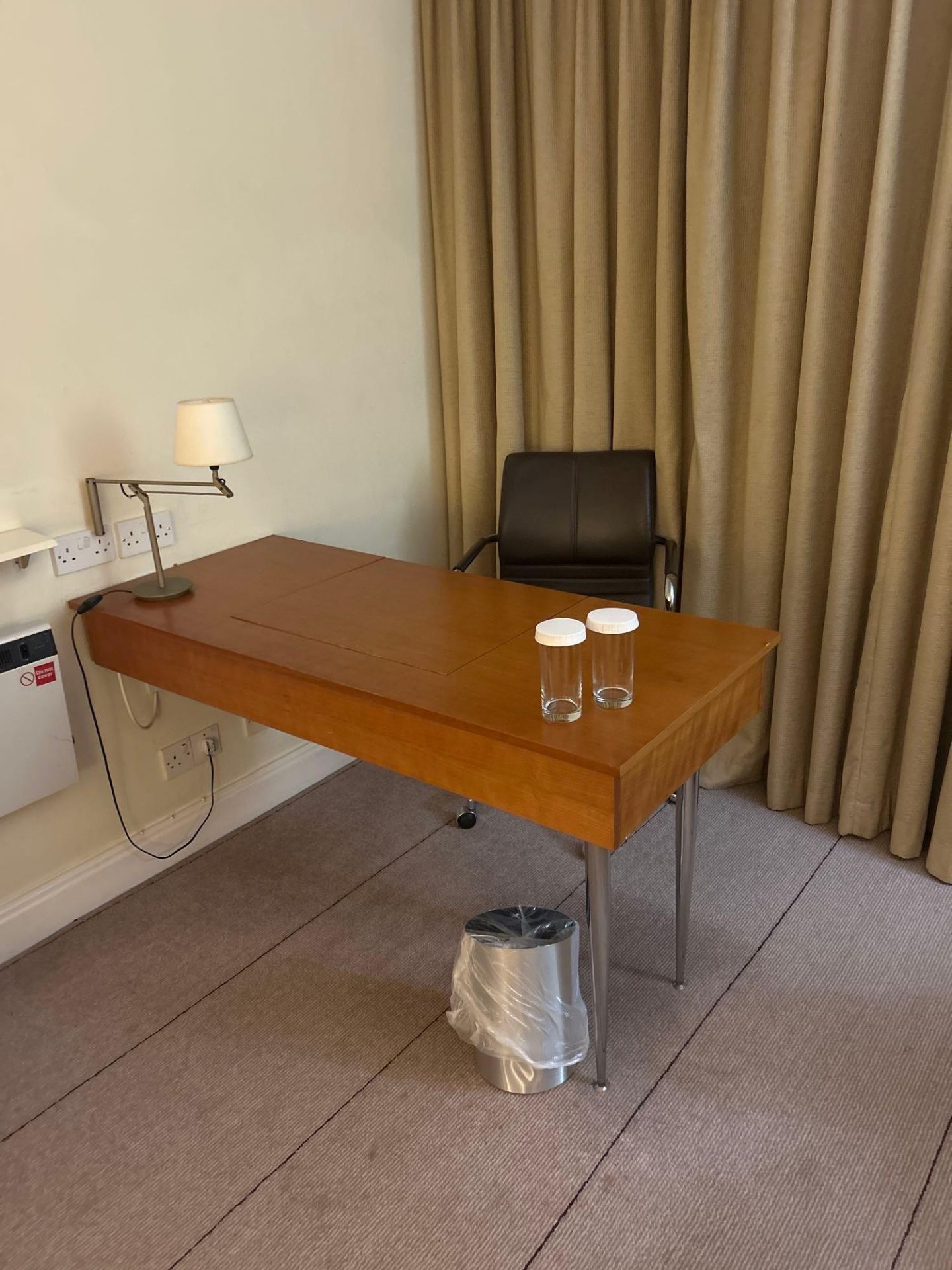 Complete contents of room comprising of divan base and Serta mattress 150 x 200cm, headboard with - Image 5 of 15