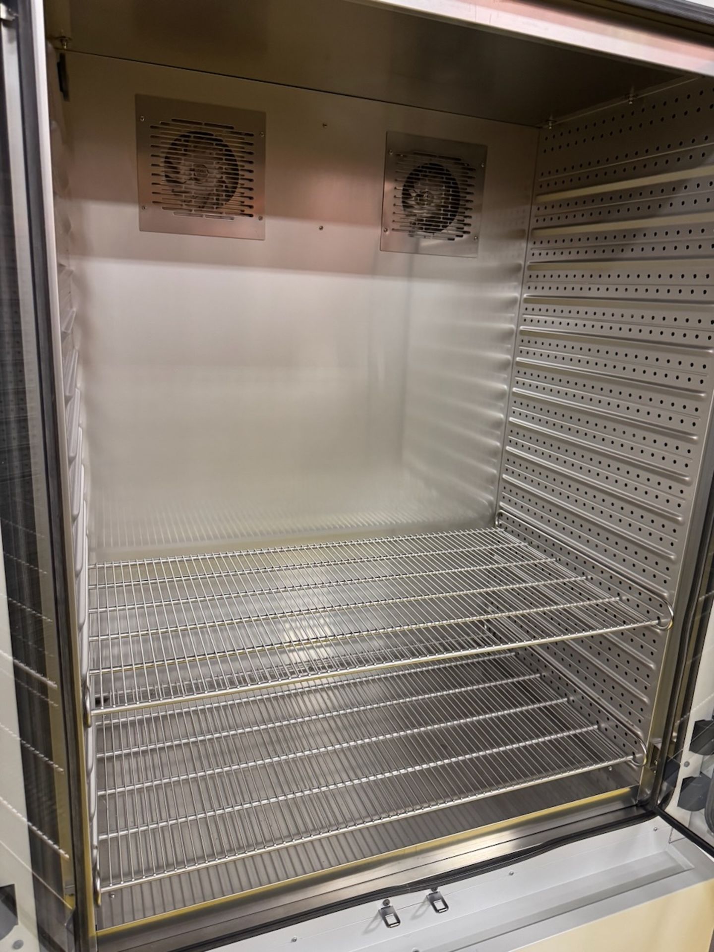 Binder Humidity Chamber, model KBF 720, 158 degrees nominal temperature ...