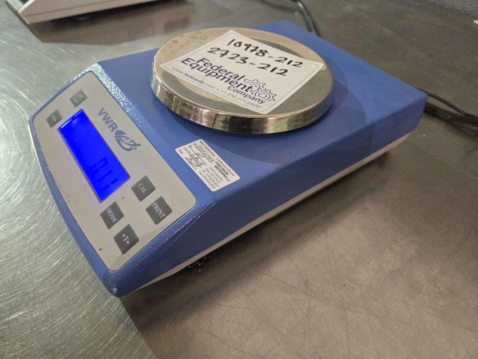 VWR scale, model 5002B, serial# 4132015113.