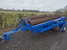 Edlington 8m rolls, 22" rings, centre pivot wings