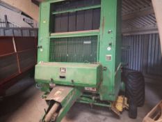 John Deere round baler