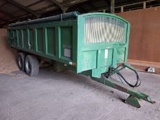 2008 Bailey 14T dual axle root trailer, full front window, roll over sheet, hydraulic brakes,