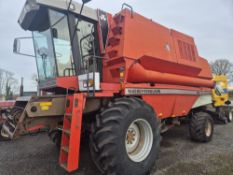 Massey Ferguson 38 combine, 4395 engine/ 3364 drum hours, 18ft header, comer with running donner