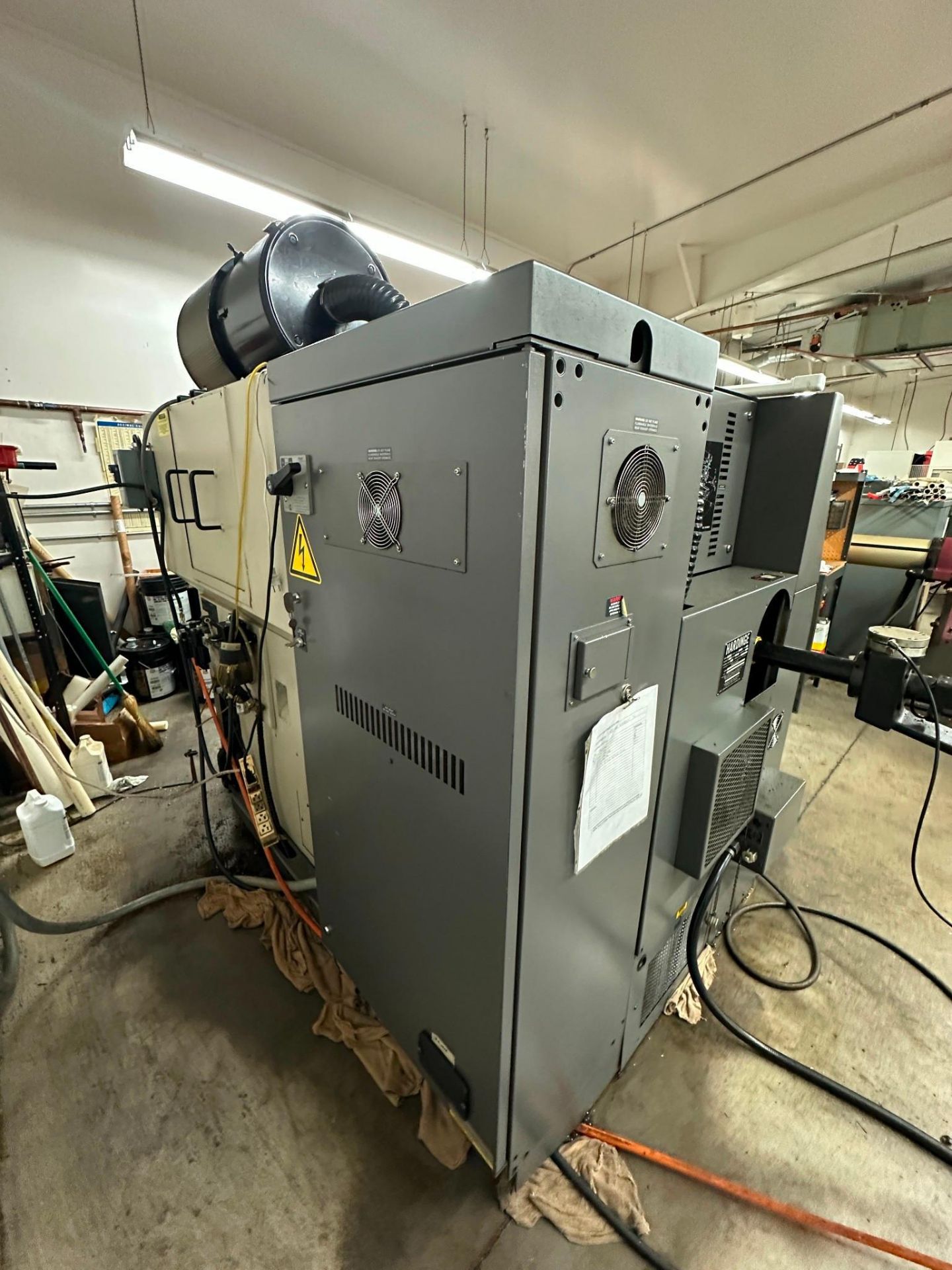 HARDINGE CS-42 CONQUEST 42 CNC LATHE WITH HARDINGE RETRACTABLE BAR FEED ...