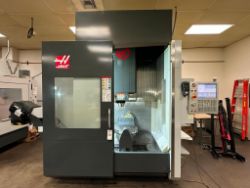 2018 HAAS UMC-750SS 5 AXIS CNC VMC, TSC, BELT TYPE CHIP CONVEYOR - VISES NOT INCLUDED