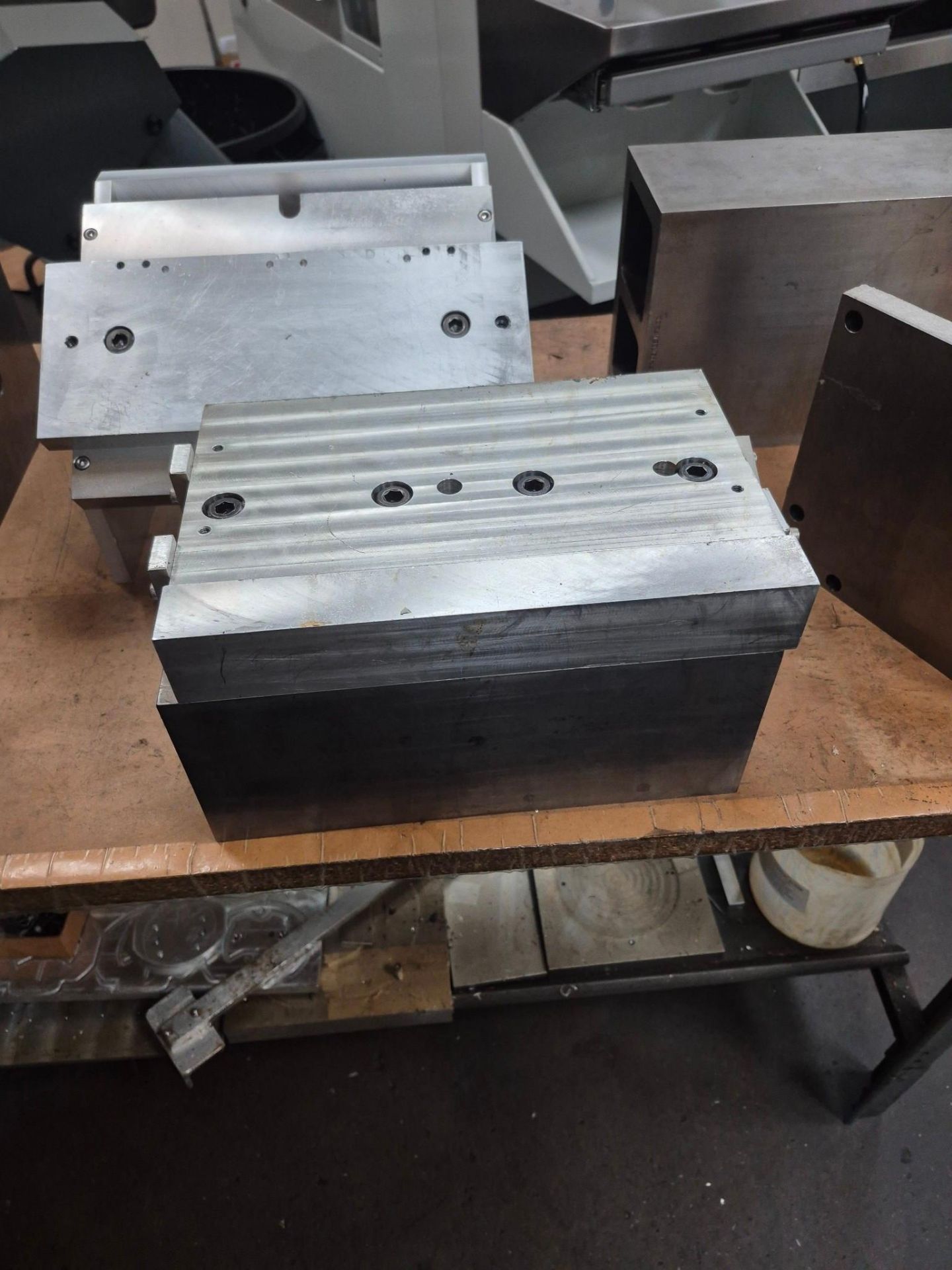 ASSORTED MACHINE TOOL FIXTURES/ SET UP BLOCKS AND ANGLE PLATES