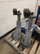 (2) V-HEAD JACK STANDS
