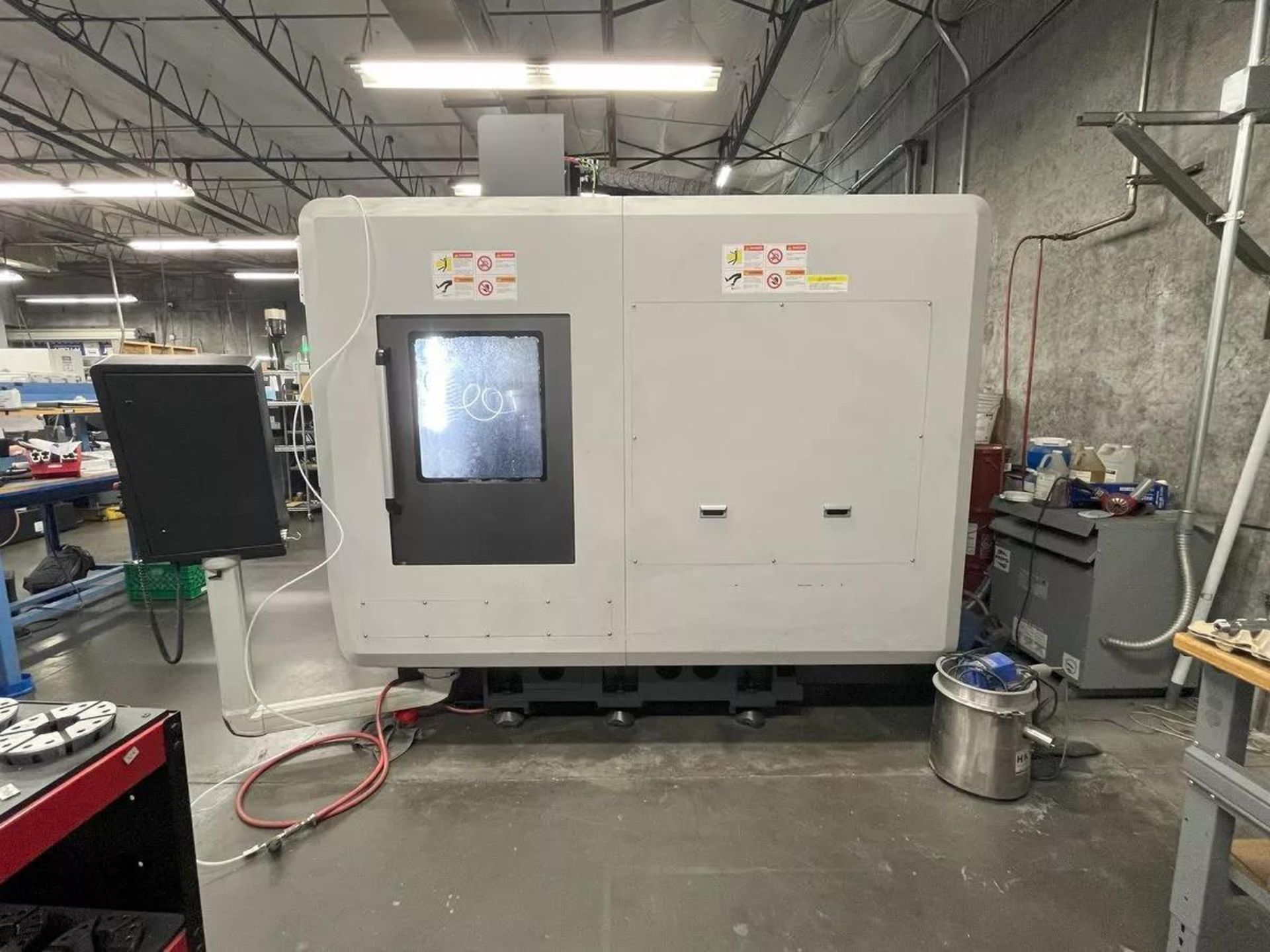 2020 DOOSAN DVF 5000 5 AXIS UMC X-AXIS: 24.6″ Y-AXIS: 17.7″ Z-AXIS: 15. ...