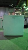 2010 EMMERSON MINI HOUSEHOLD REFRIGERATOR MODEL CR175W SUFFIX A
