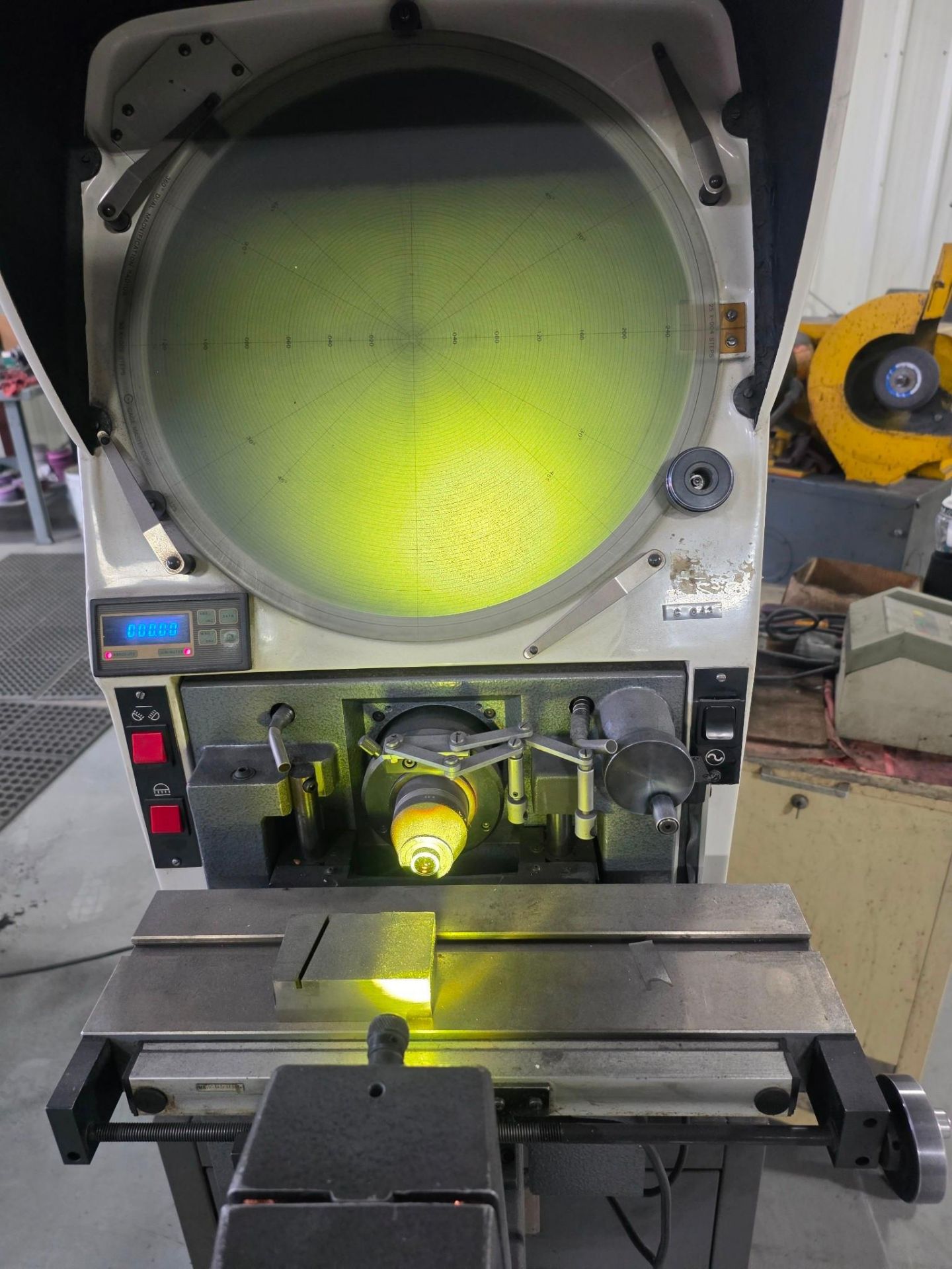 Address Comparator 1989 GAGE MASTER 29GMX IES OPTICAL COMPARATOR Item Location - Jackson, MI