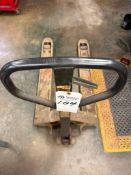 STANDARD CROWN MANUAL PALLET JACK