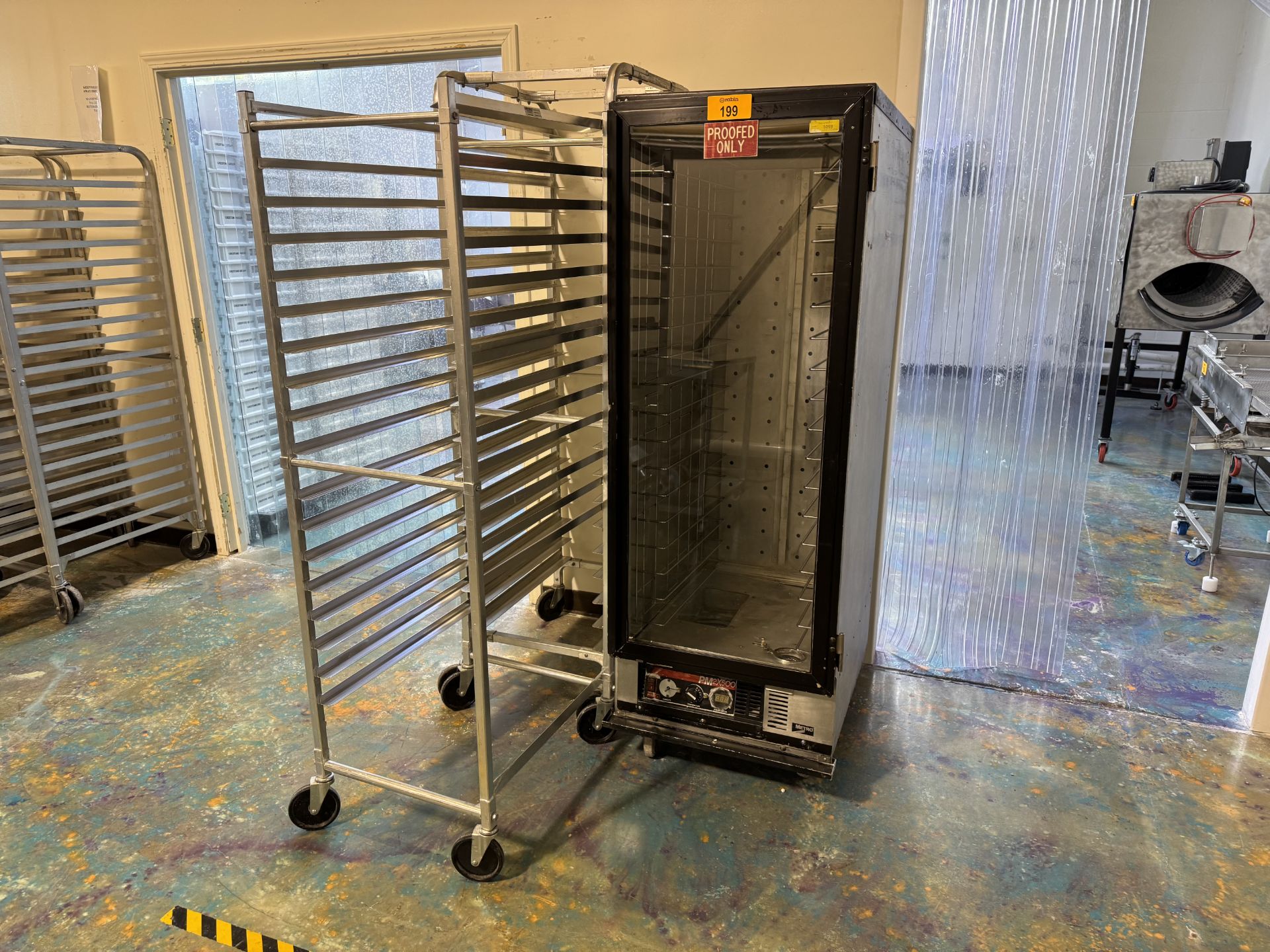 [LOT] of Metro Proofer Box, model PM2X500, s/n P2XW02759, 18 slots, w ...