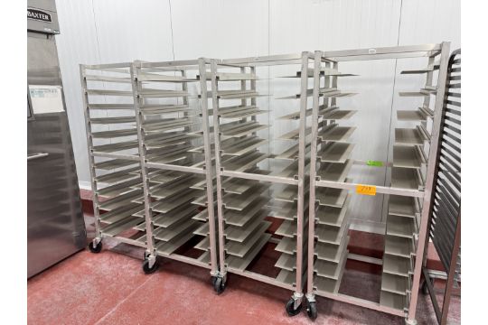 [Lot] of (8) aluminum and stainless baking and proofing racks
