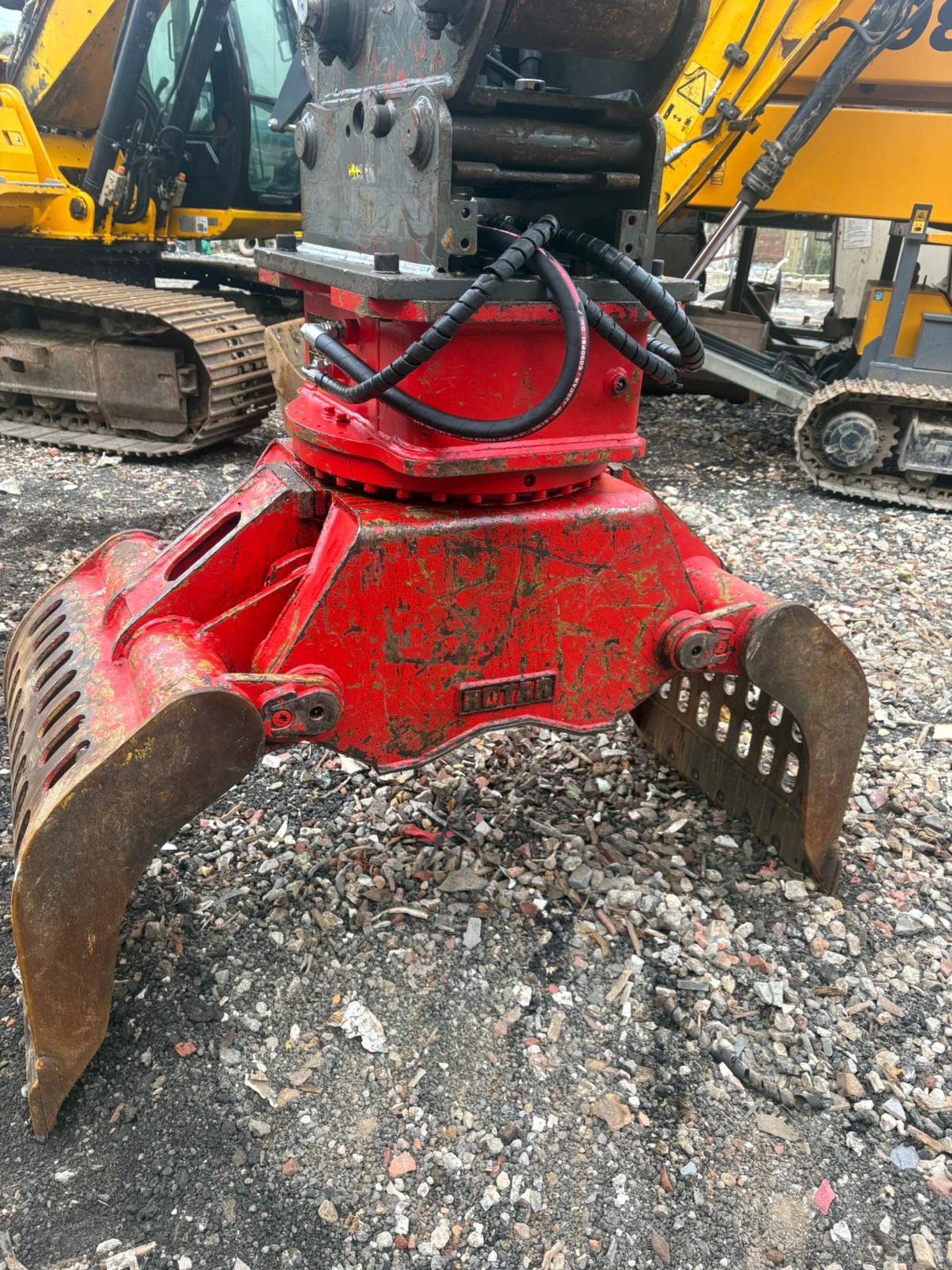 Rotar RG12 rotation grab - year 2022 - no hitch included in the sale - hitch fitted for demonstratio