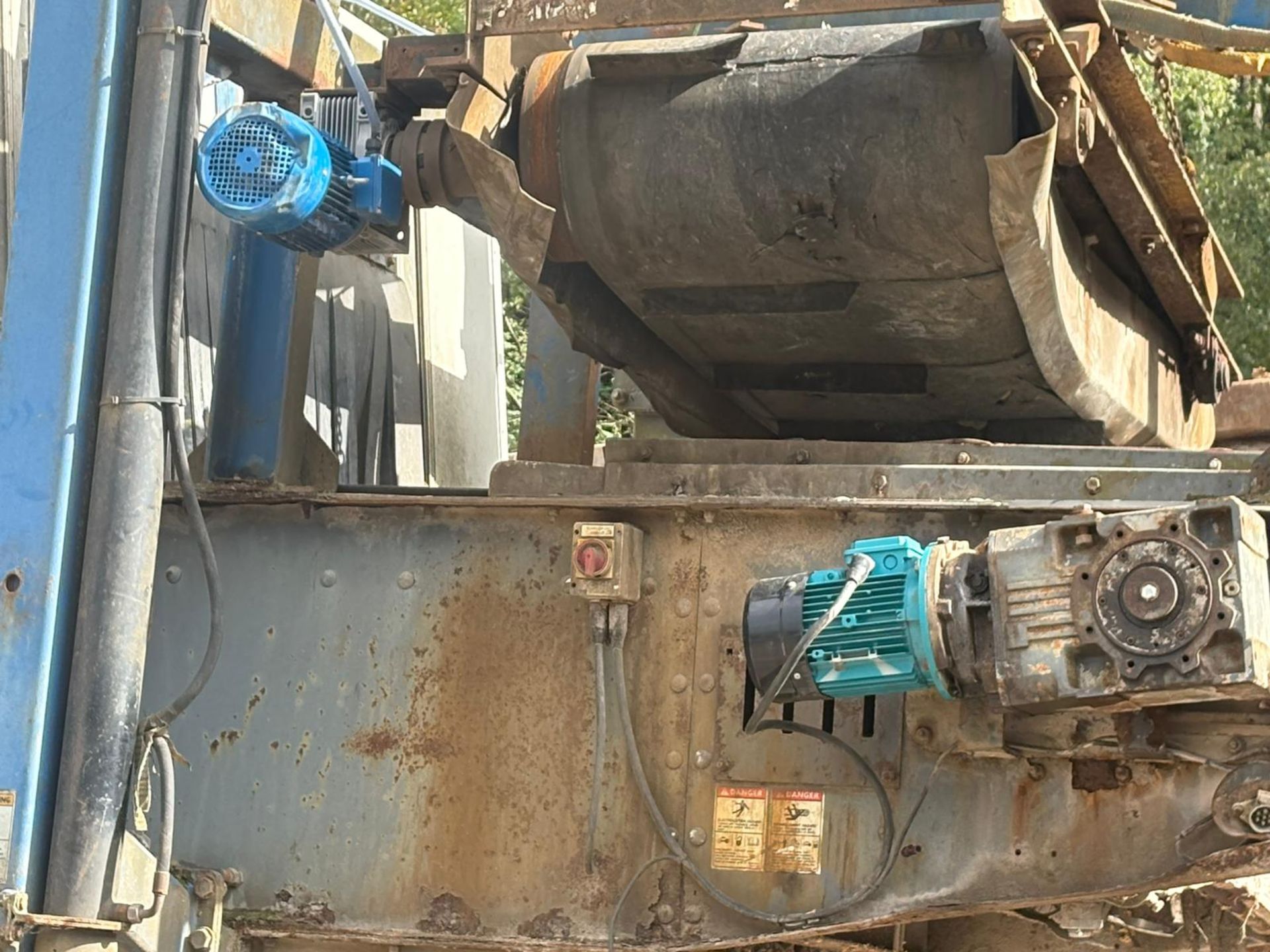 Kiverco MPS1200 mobile picking station - year 2011 - 7900 hours - 6 shute - blower & over magnet - Image 11 of 11