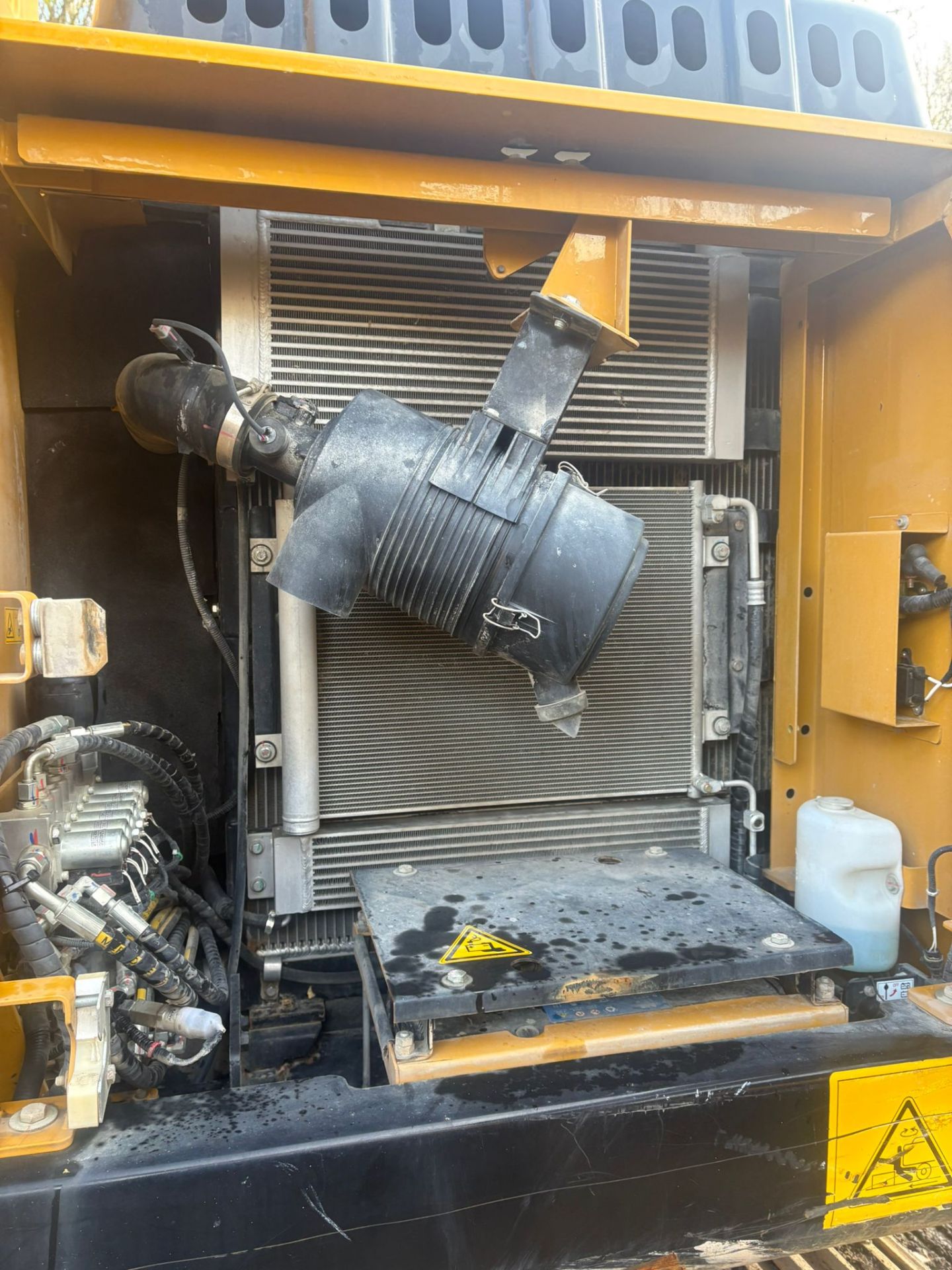 Sany SY135C crawler excavator high cab - year 2023 - 2600 hours - quick hitch 65mm pins - comes with - Image 7 of 17