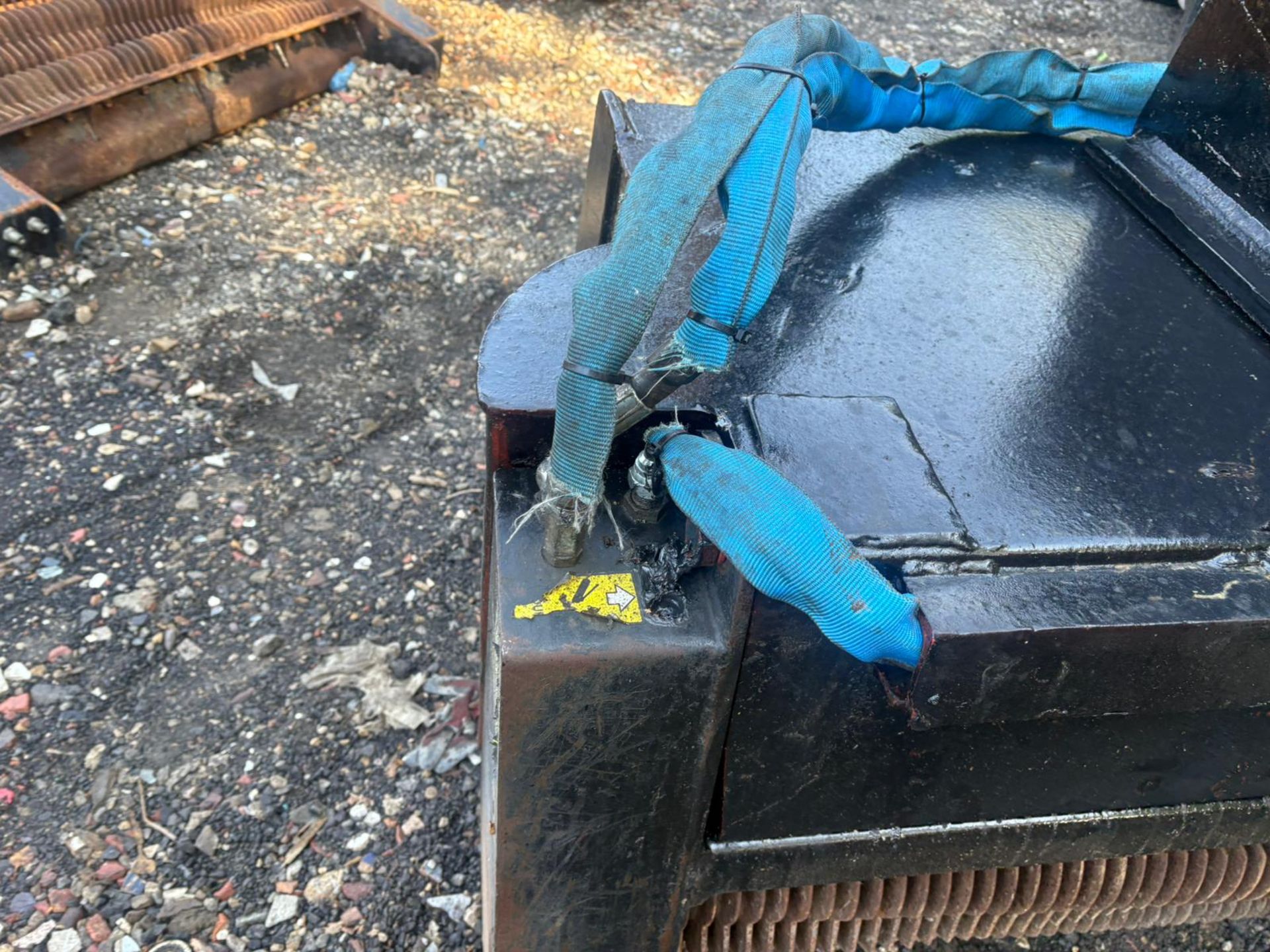 Remu XO2150 excavator screening bucker - year 2022 - bucket in excellent condition with new blade - Image 4 of 12