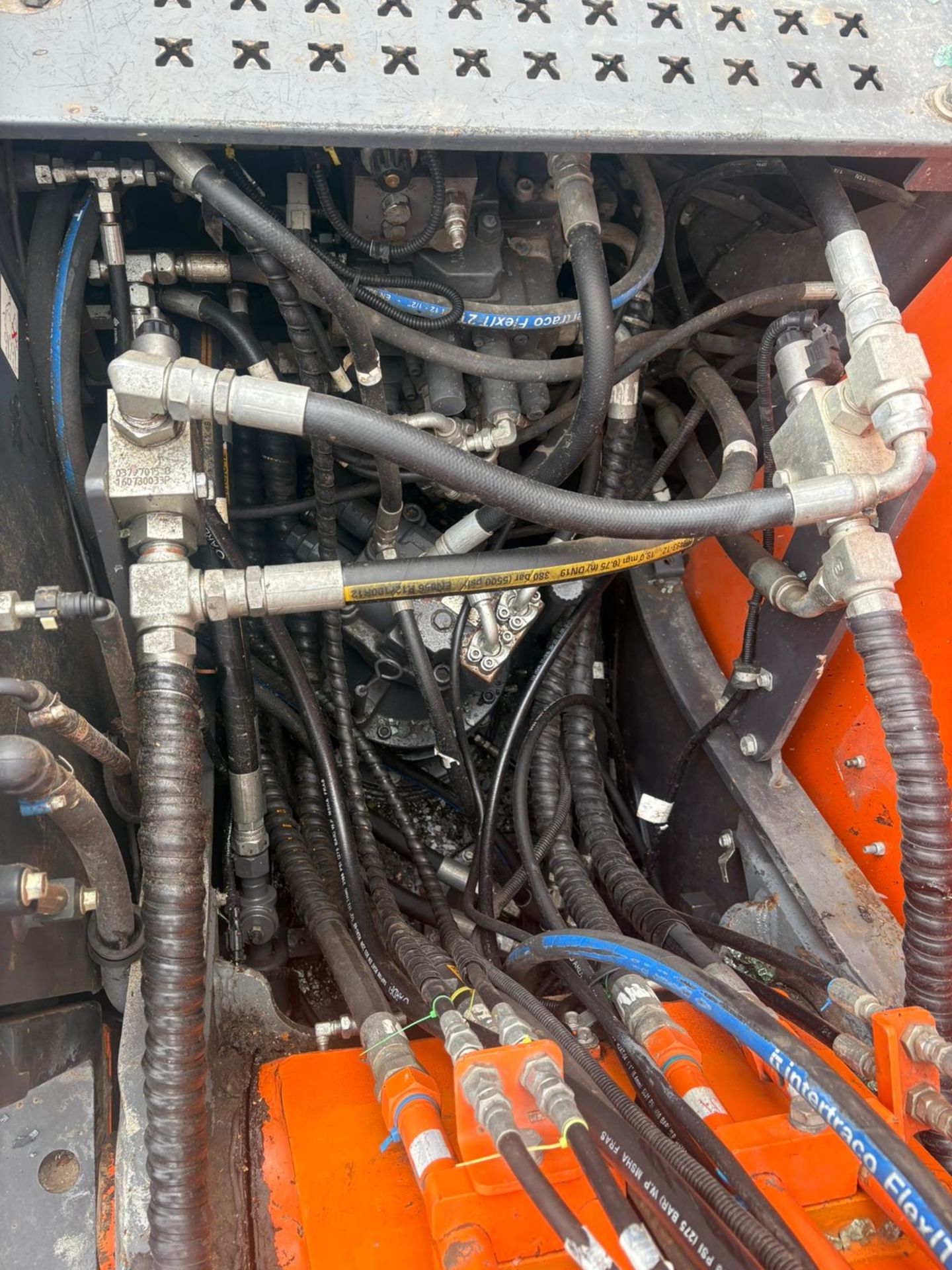 Doosan DX140LC-5 crawler excavator with raised cab - year 2017 - 8900 hours - smf 40-OQ-120 quick hy - Image 16 of 20