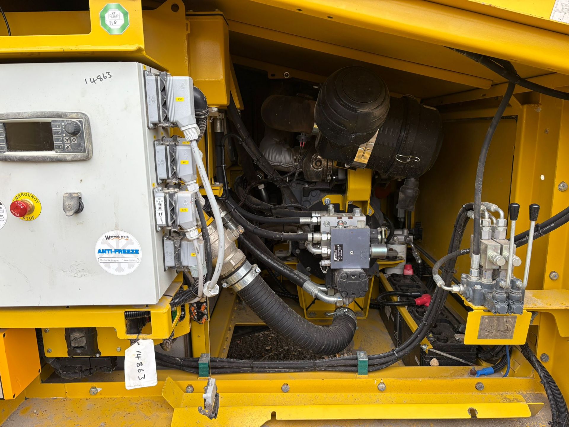 Keestrak K3 track mounted mobile screener - year 2023 - 2353 hours - owned from new - Image 12 of 16