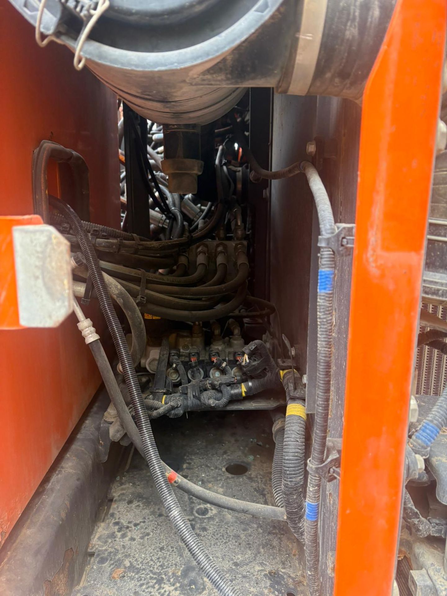 Doosan DX140LC-5 crawler excavator with raised cab - year 2017 - 8900 hours - smf 40-OQ-120 quick hy - Image 18 of 20