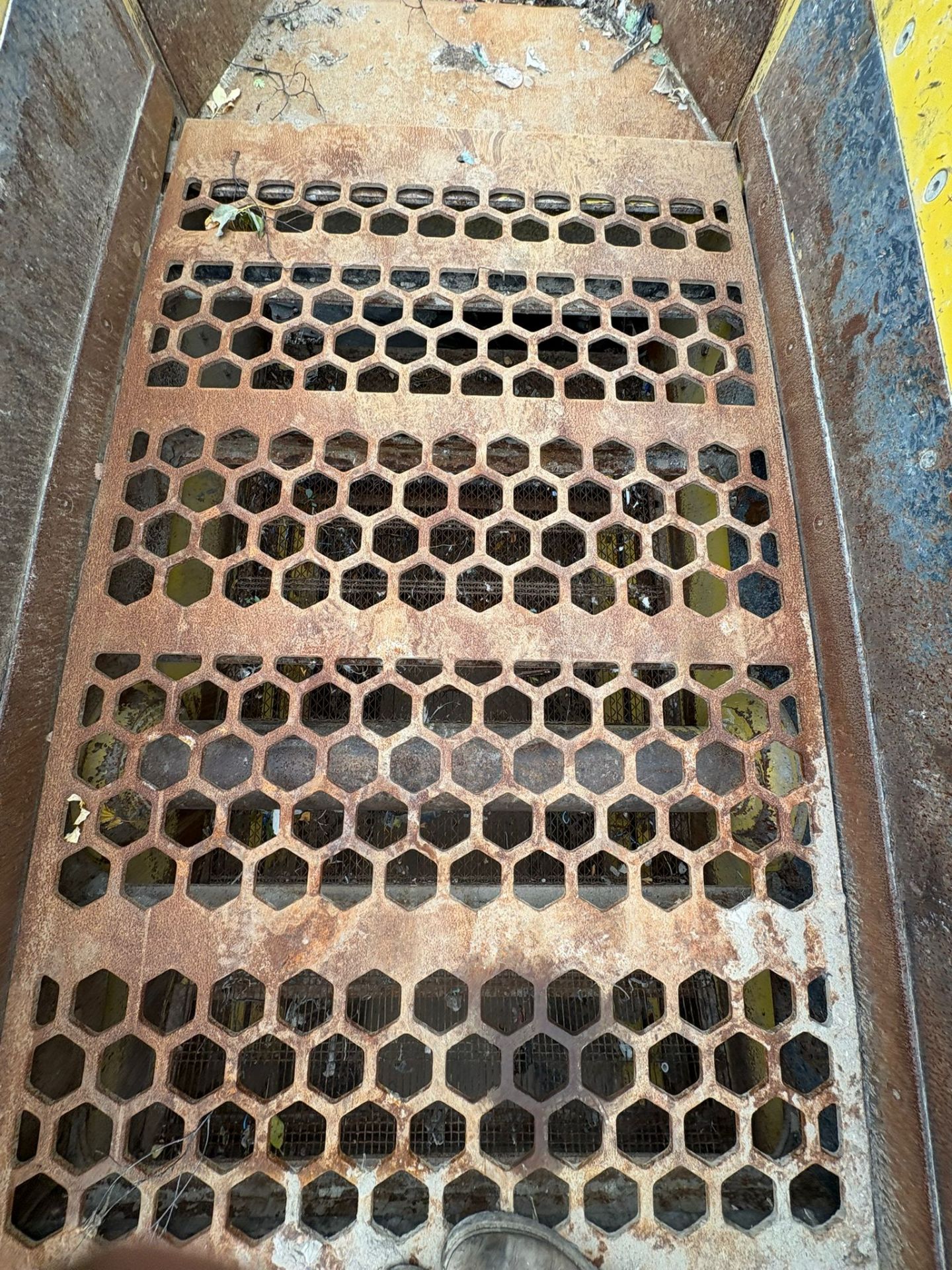 Keestrak K3 track mounted mobile screener - year 2023 - 2353 hours - owned from new - Image 7 of 16