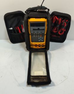 Fluke 754 - Documenting Process Calibrator c/w HART capability
