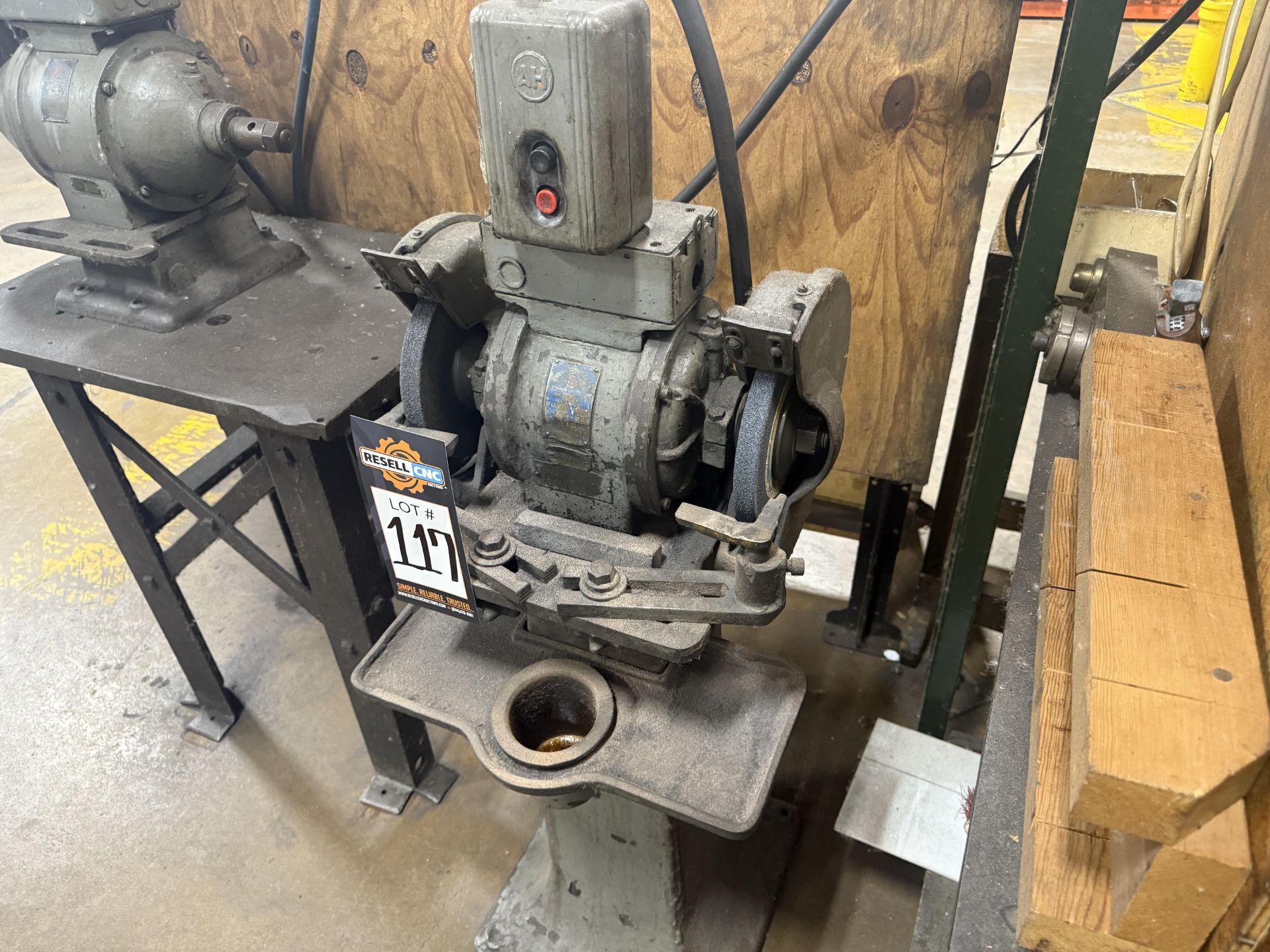 US Electric Dual End Pedestal Grinder