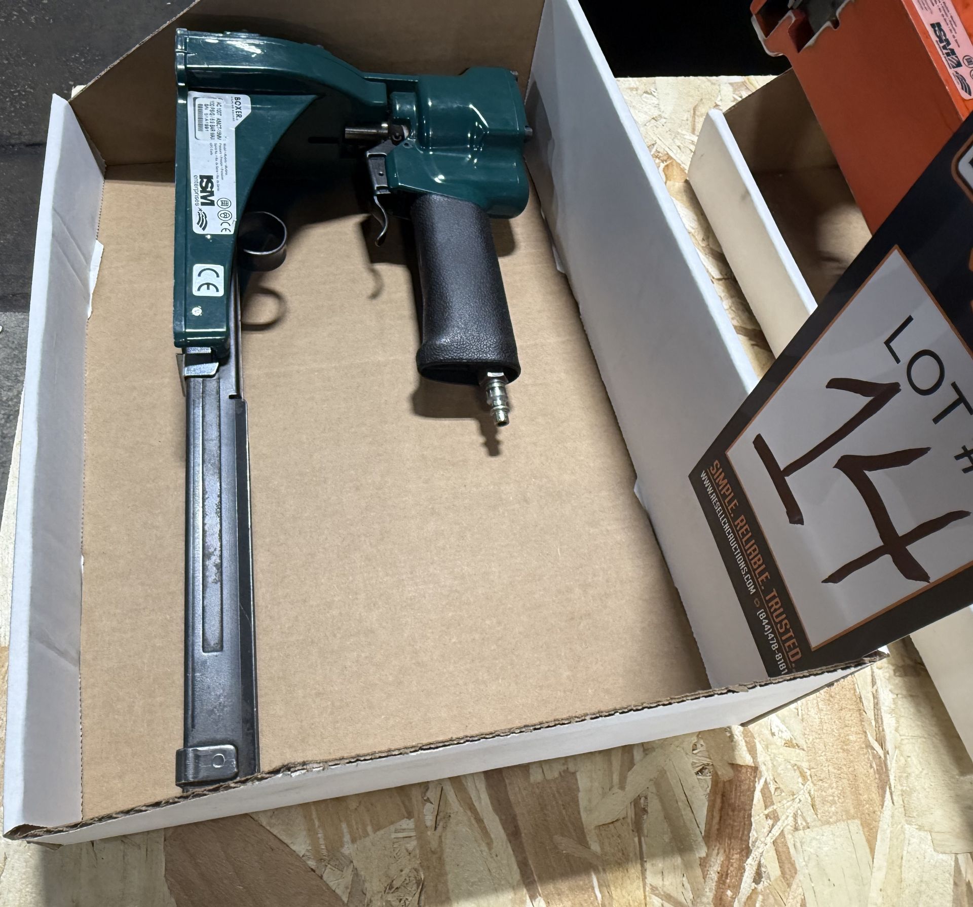 ISM Pneumatic Staple Gun - Image 2 of 4