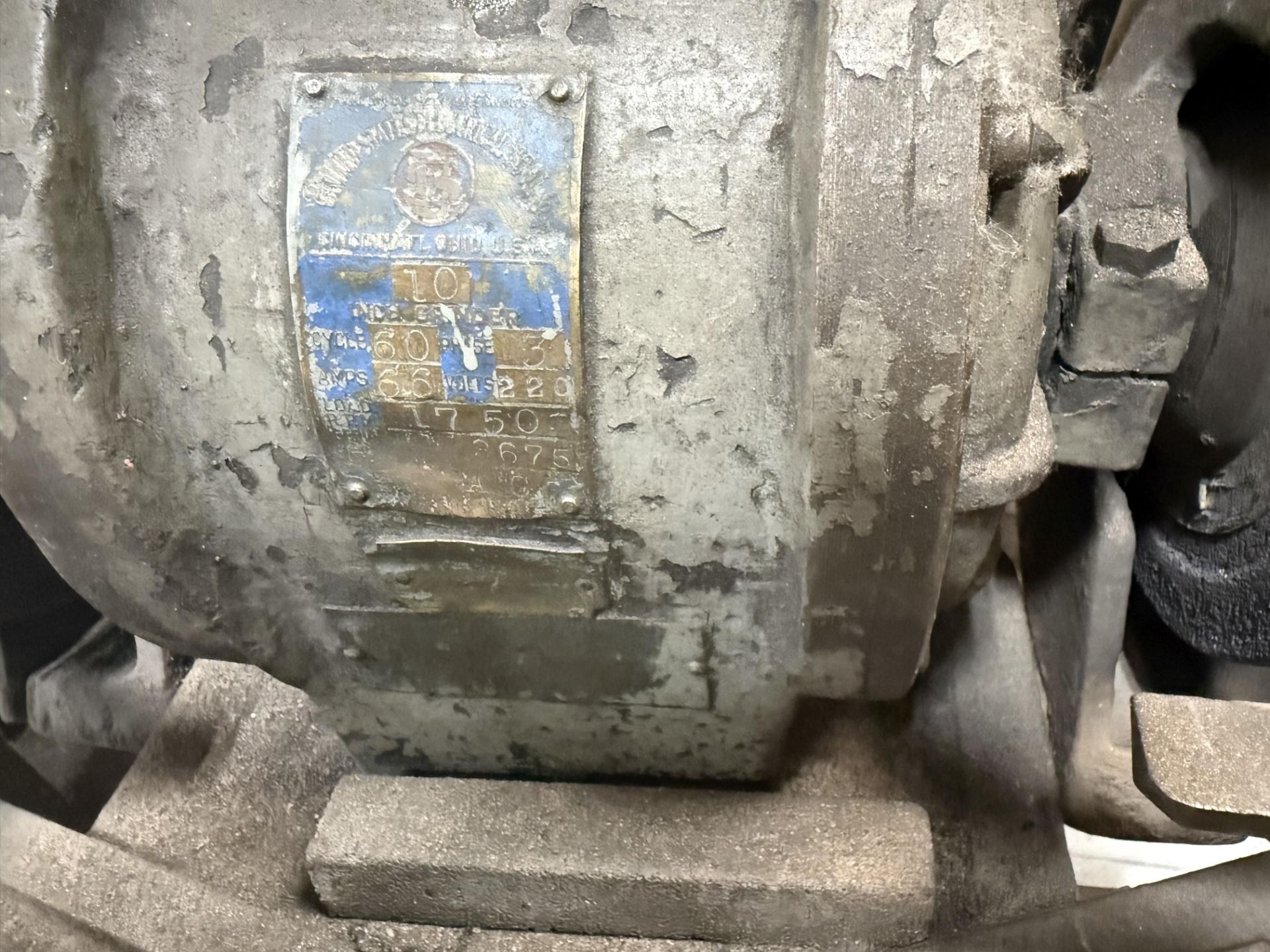 US Electric Dual End Pedestal Grinder - Image 6 of 6