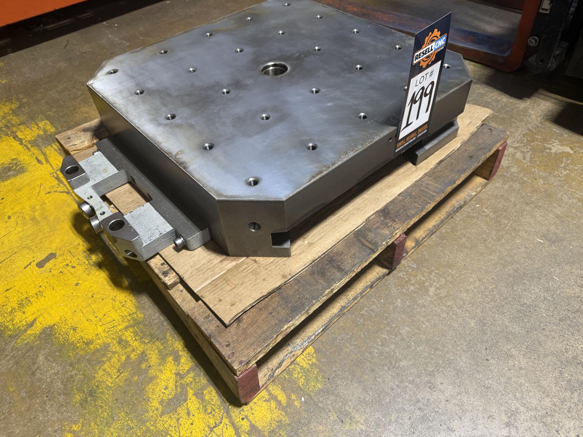 (1) 24.8" x 24.8" Pallet for Toyoda Machining Centers