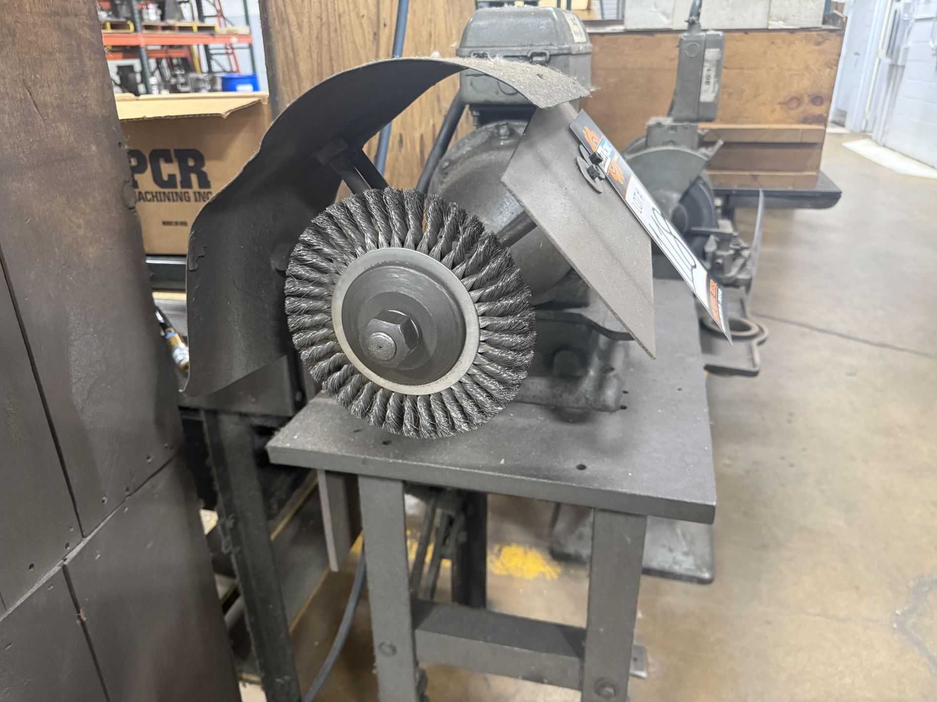 US Electric Dual End Pedestal Grinder - Image 3 of 6