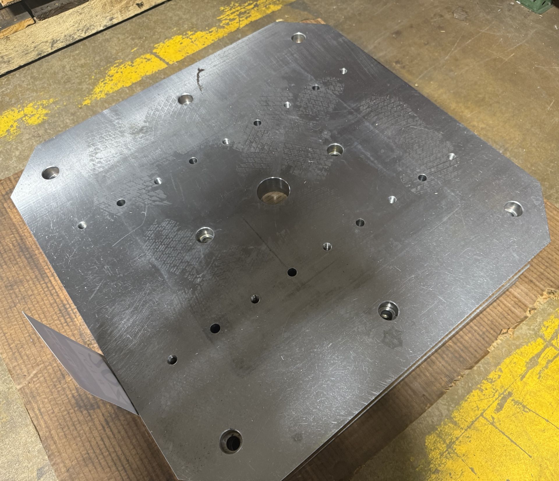 (4) 24.8" x 24.8" Pallet Subplates - Image 3 of 3