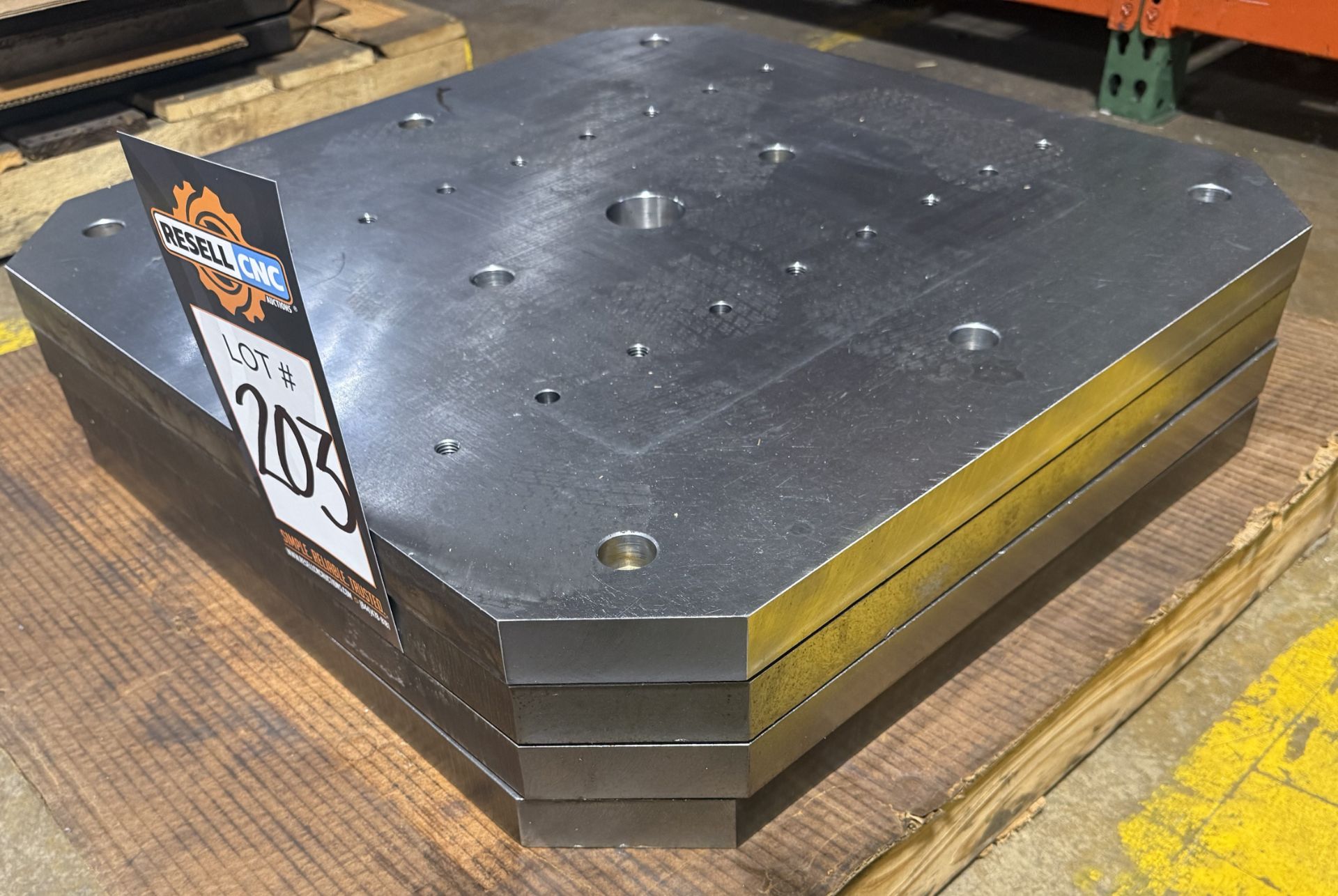 (4) 24.8" x 24.8" Pallet Subplates - Image 2 of 3