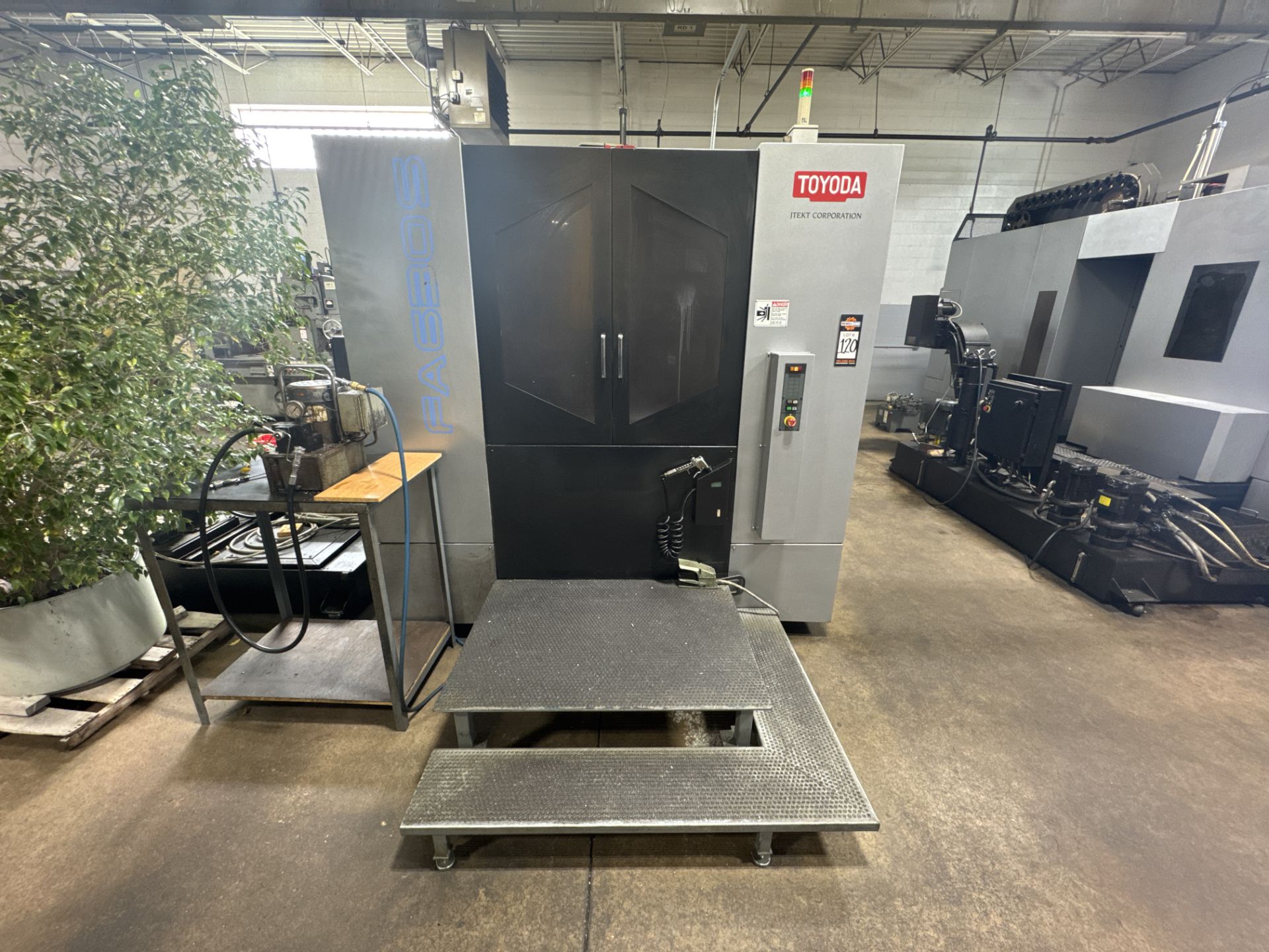 2013 Toyoda Model FA630S Dual-Pallet Horizontal Machining Center - Image 2 of 30