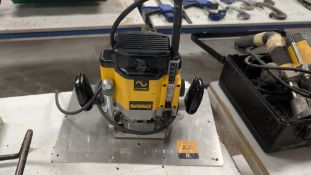 DEWALT Plunge Router 230v. Model: DW625E