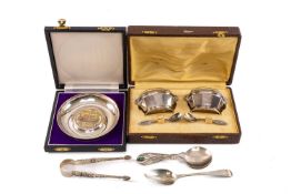 ASSORTED COLLECTABLE SILVER, including cased pair of continental white metal salts with glass liners