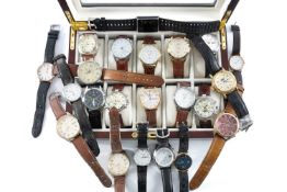 COLLECTION OF 22 VARIOUS GENT'S FASHION BRAND WRISTWATCHES, makes include Stauer and Boss, with a