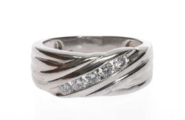 PLATINUM DIAMOND RING, 0.5cts overall approx., stamped '950', ring size S, 11.2g in ring box